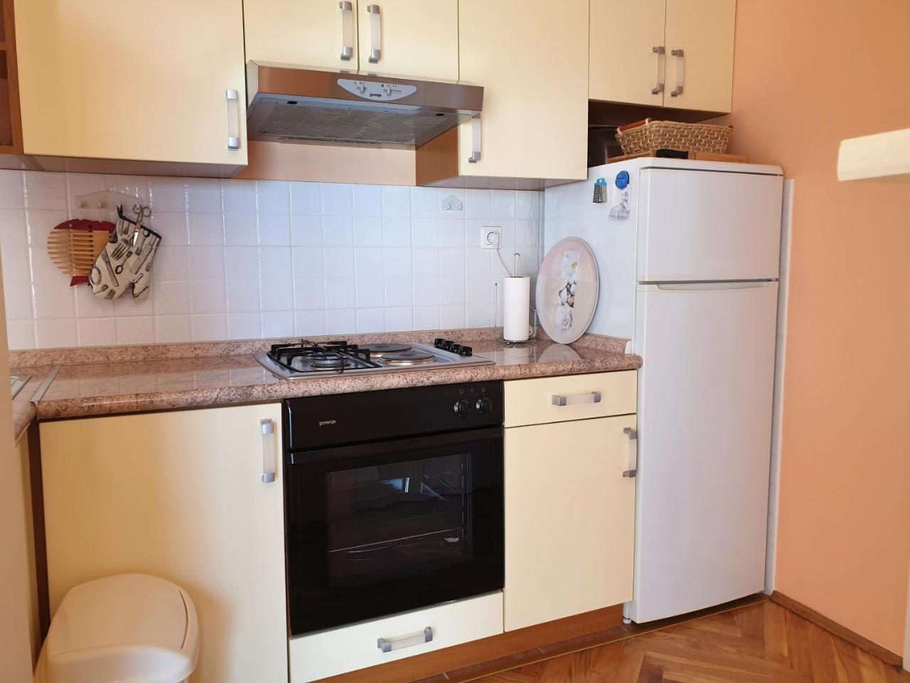 Apartment Valamar Novalja Buitenkant foto