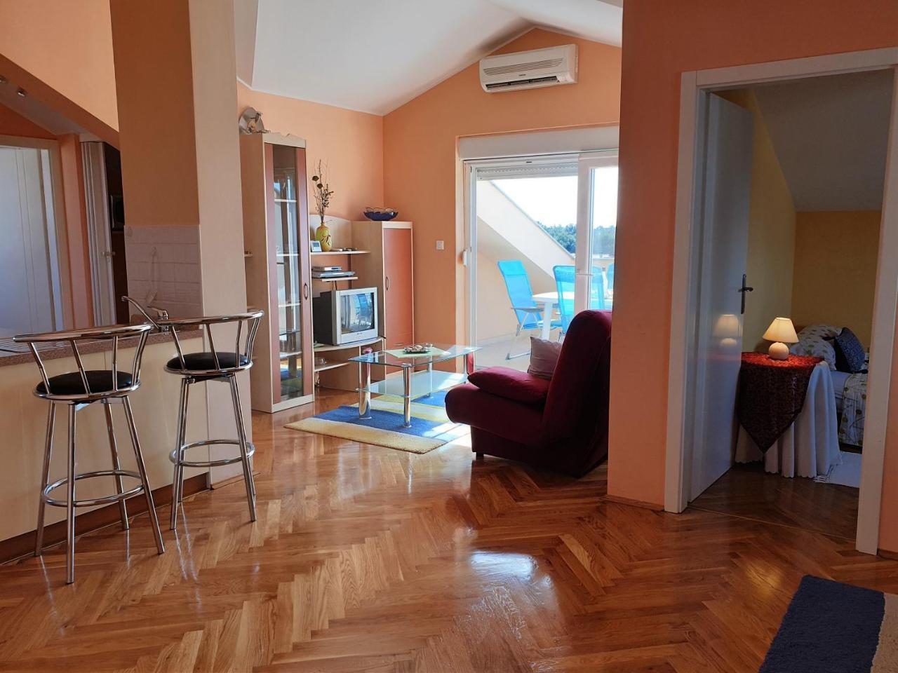 Apartment Valamar Novalja Buitenkant foto