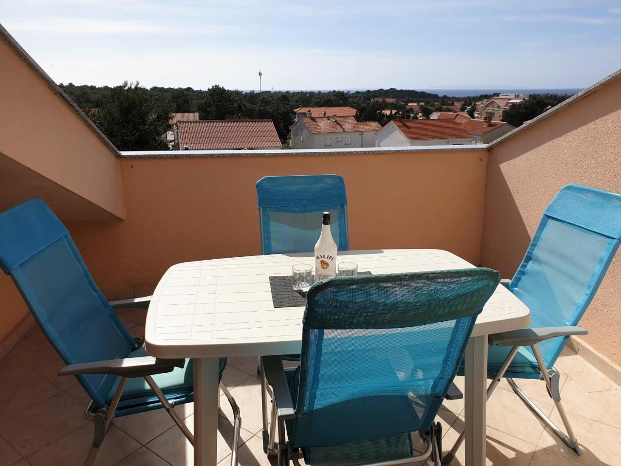Apartment Valamar Novalja Buitenkant foto