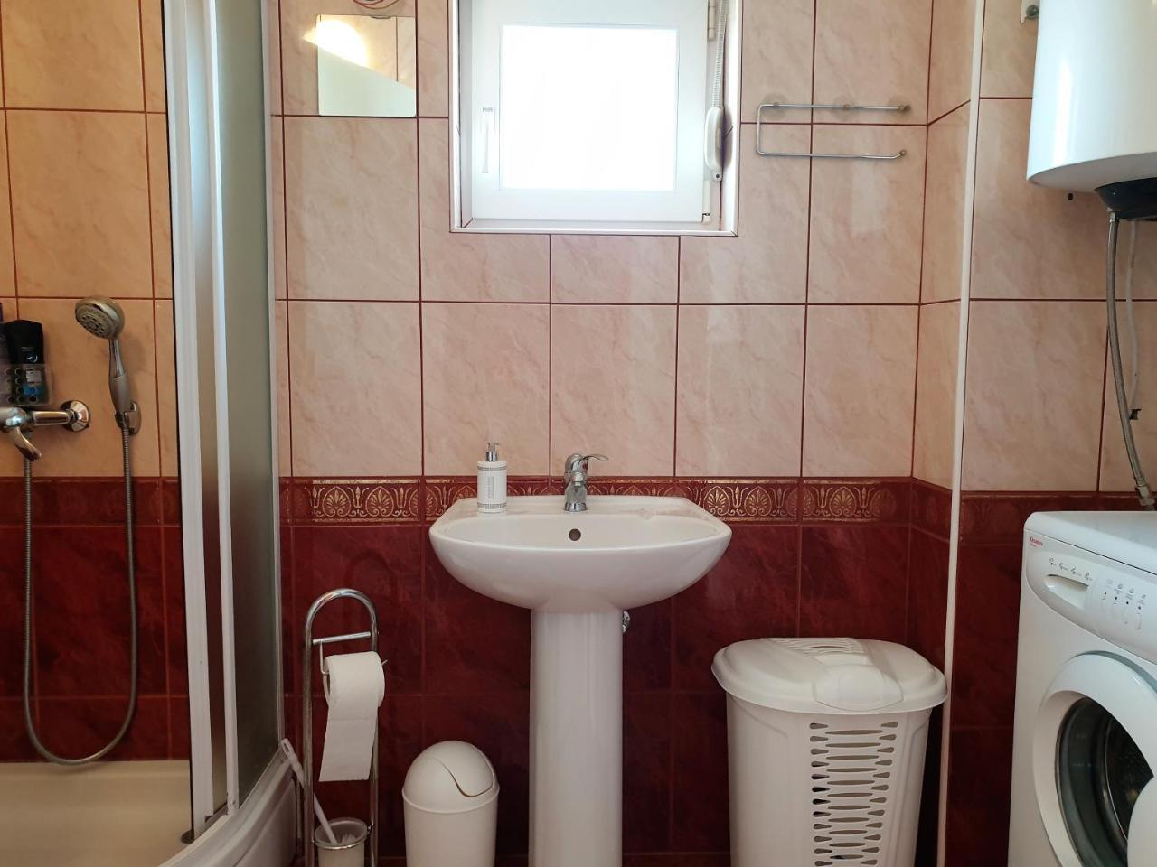 Apartment Valamar Novalja Buitenkant foto